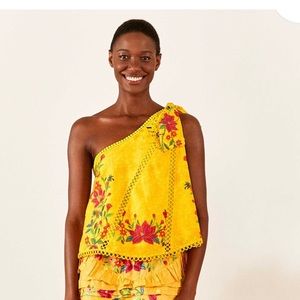 NWT FARM RIO Yellow Flower Dream One Shoulder Blouse size Small embroidered top
